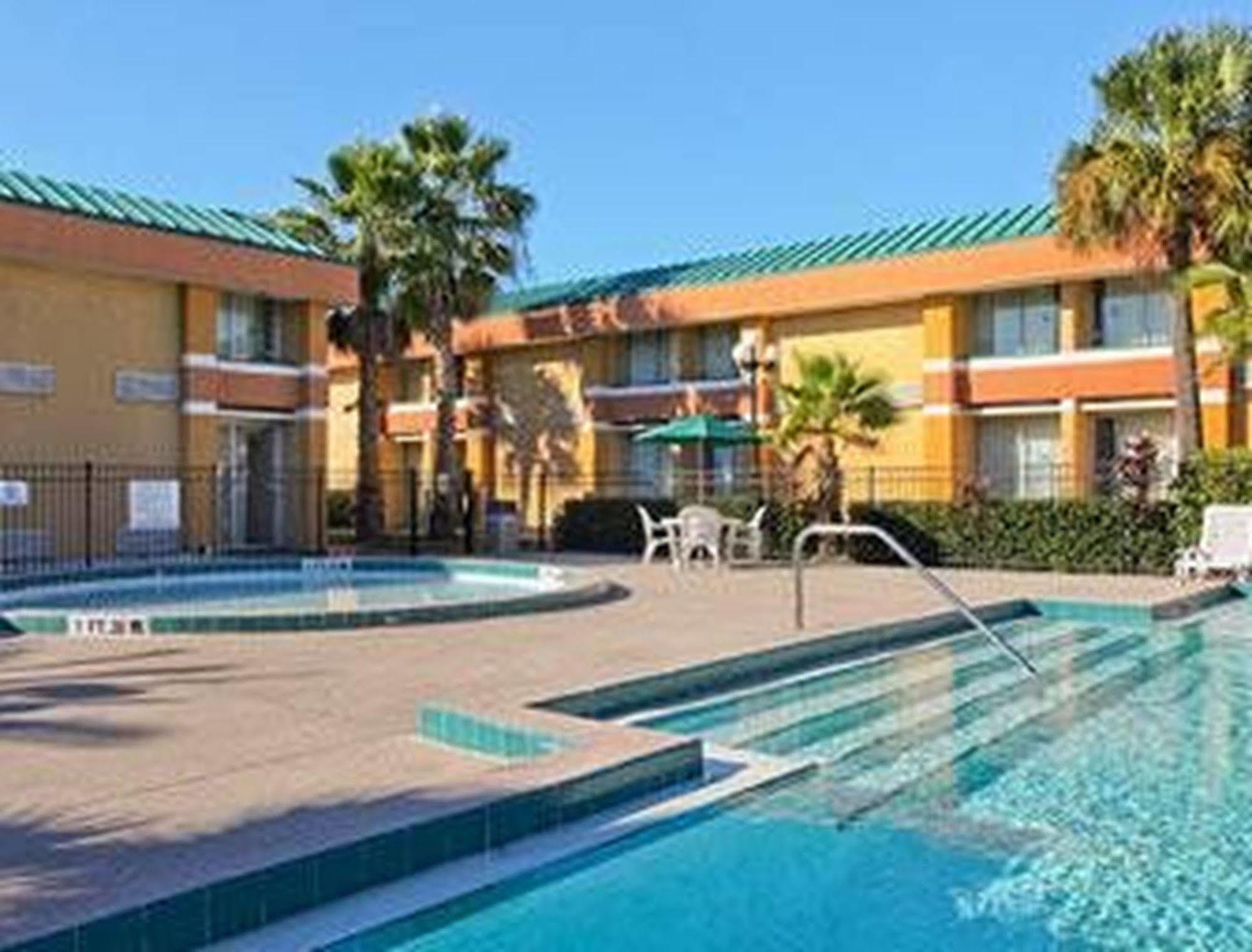 Garnet Inn & Suites Orlando Luaran gambar